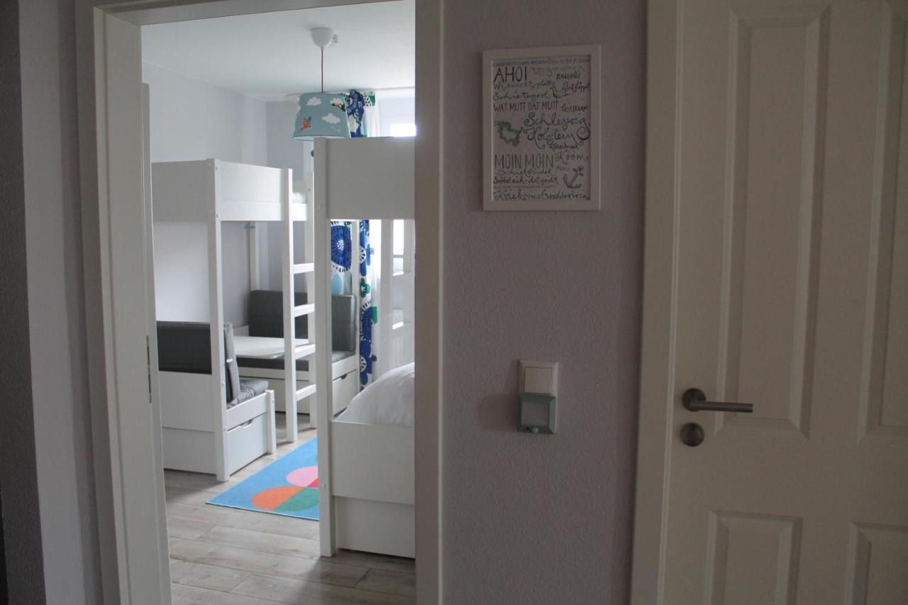 Ferienwohnung Fuer Grosse Familien Im Haus Akunak 比苏姆 外观 照片